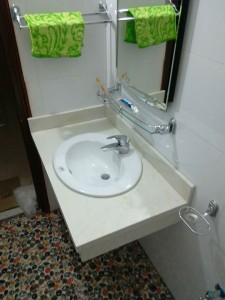 Mặt bàn đá lavabo kem vàng hàn quốc